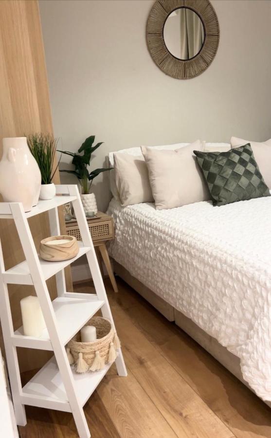 London Property Apartments For Up To 6, Next To Big Ben & London Eye Екстериор снимка